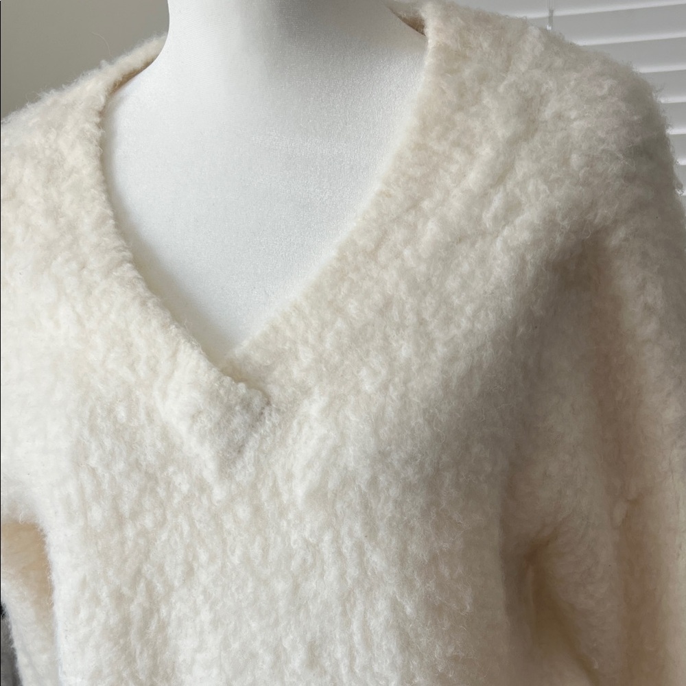 Anthropologie Cream V-Neck Sweater - Picture 4 of 13